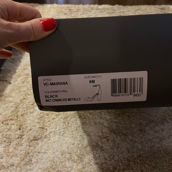 Vince Camuto Mairana block heel strap or sandal - size 6 - Picture 2 of 10